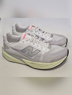 Men's New Balance FuelCell Rebel v5 Size 11